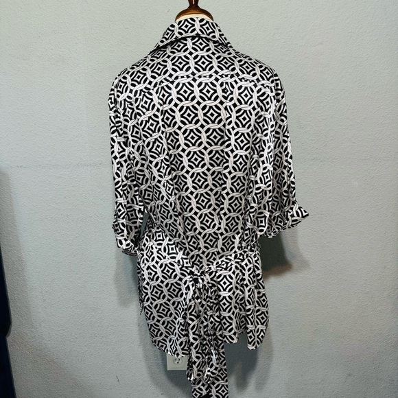 Lane Bryant Plus Women Black & White Oversized Wrap Tunic Formal Shirt Sz 22/24 - Picture 9 of 17